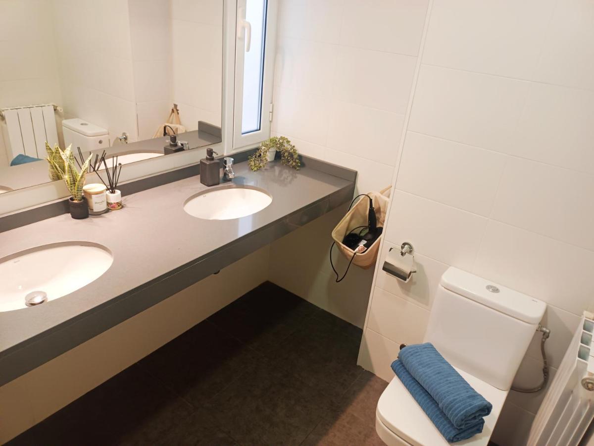 Private Rooms In Born Barcelona Exterior foto