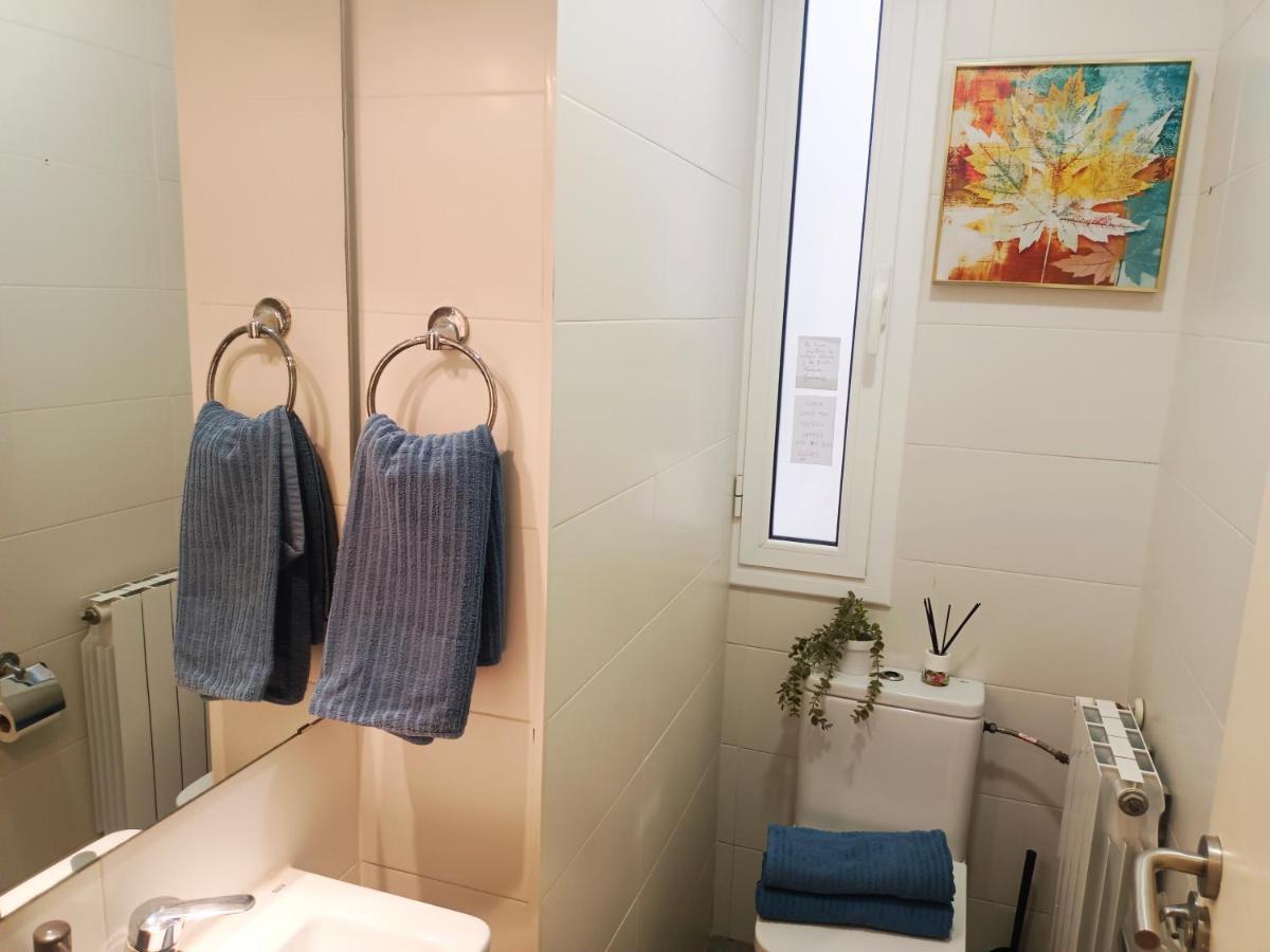 Private Rooms In Born Barcelona Exterior foto