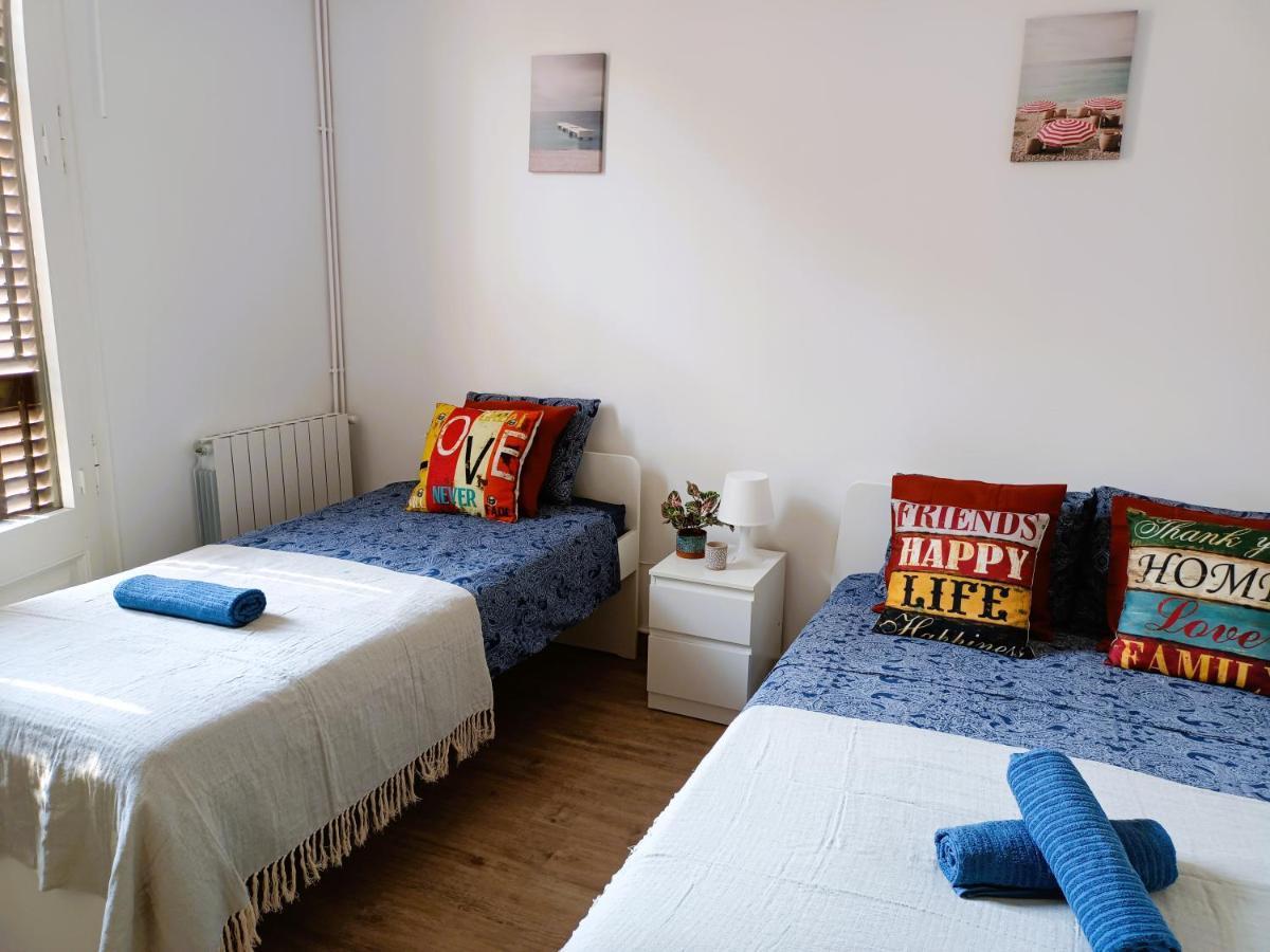 Private Rooms In Born Barcelona Exterior foto
