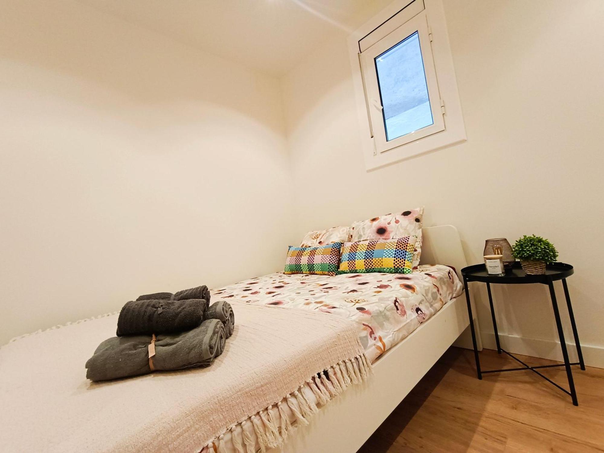 Private Rooms In Born Barcelona Exterior foto