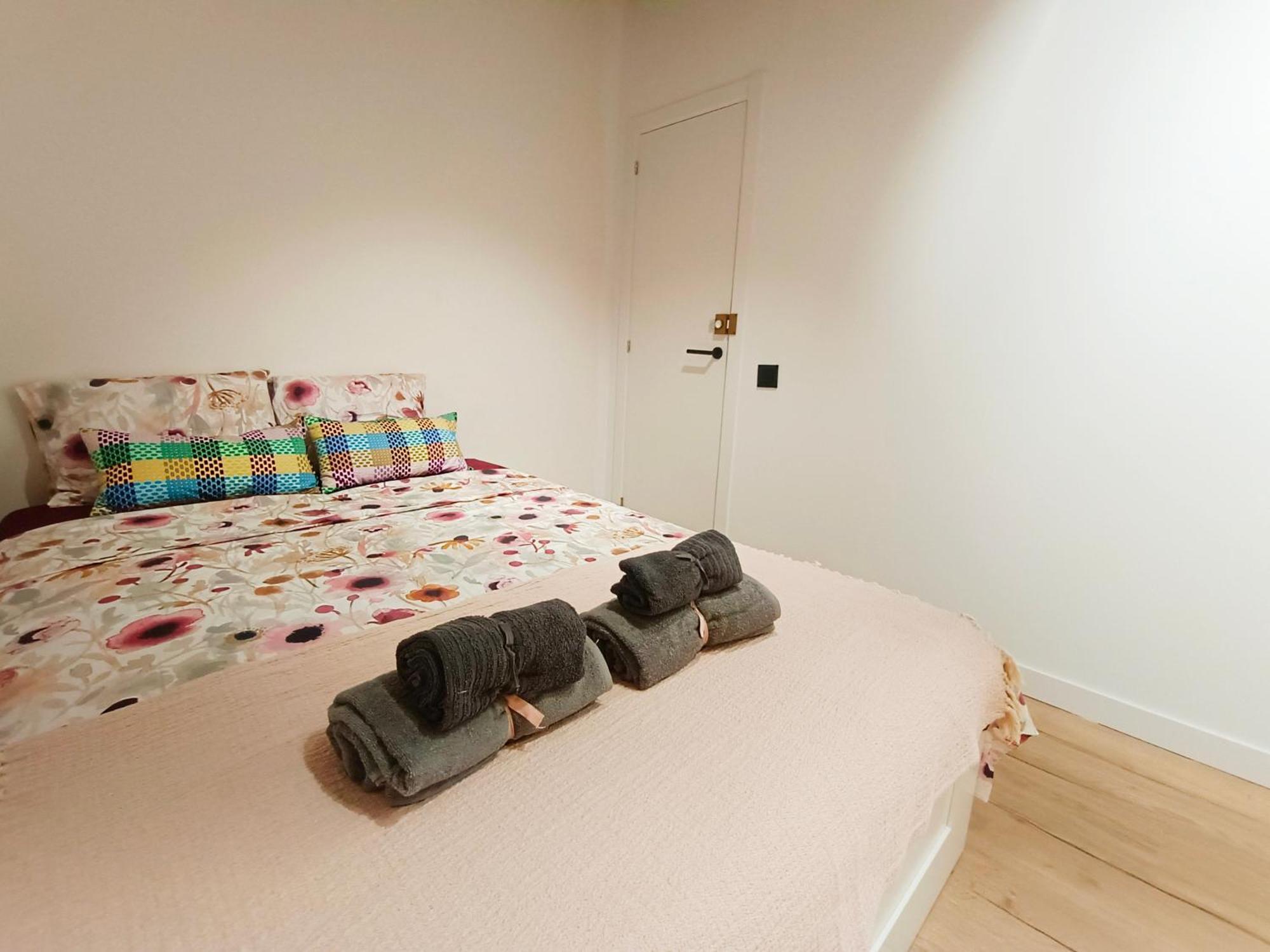Private Rooms In Born Barcelona Exterior foto